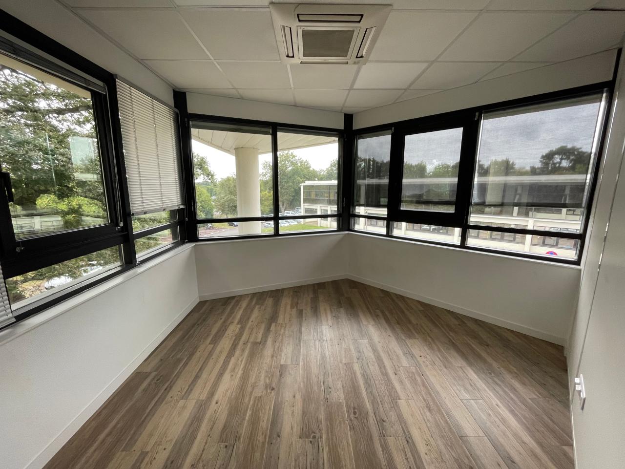 Bureau Nantes 444m² Location bureau Nantes Loire-Atlantique OLBUR2528741 1